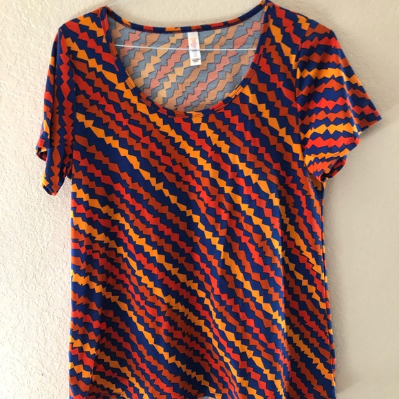 LuLaRoe T Shirt - Picture 1 of 2